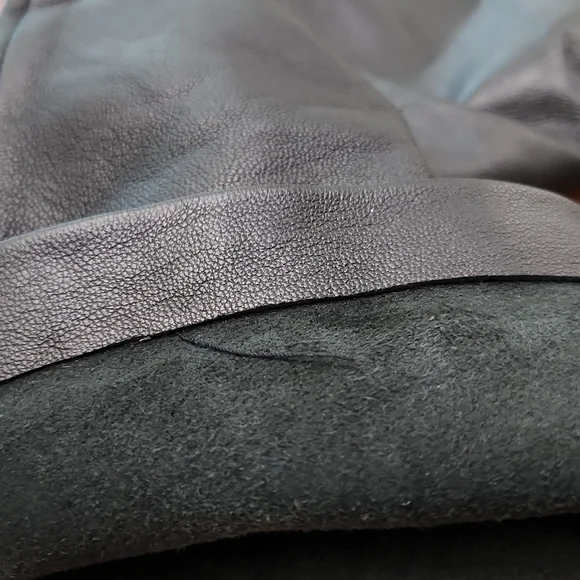 MIX IT GENUINE LEATHER VINTAGE PANTS  DARTED IN FRONT AND BACK. - Picture 5 of 5